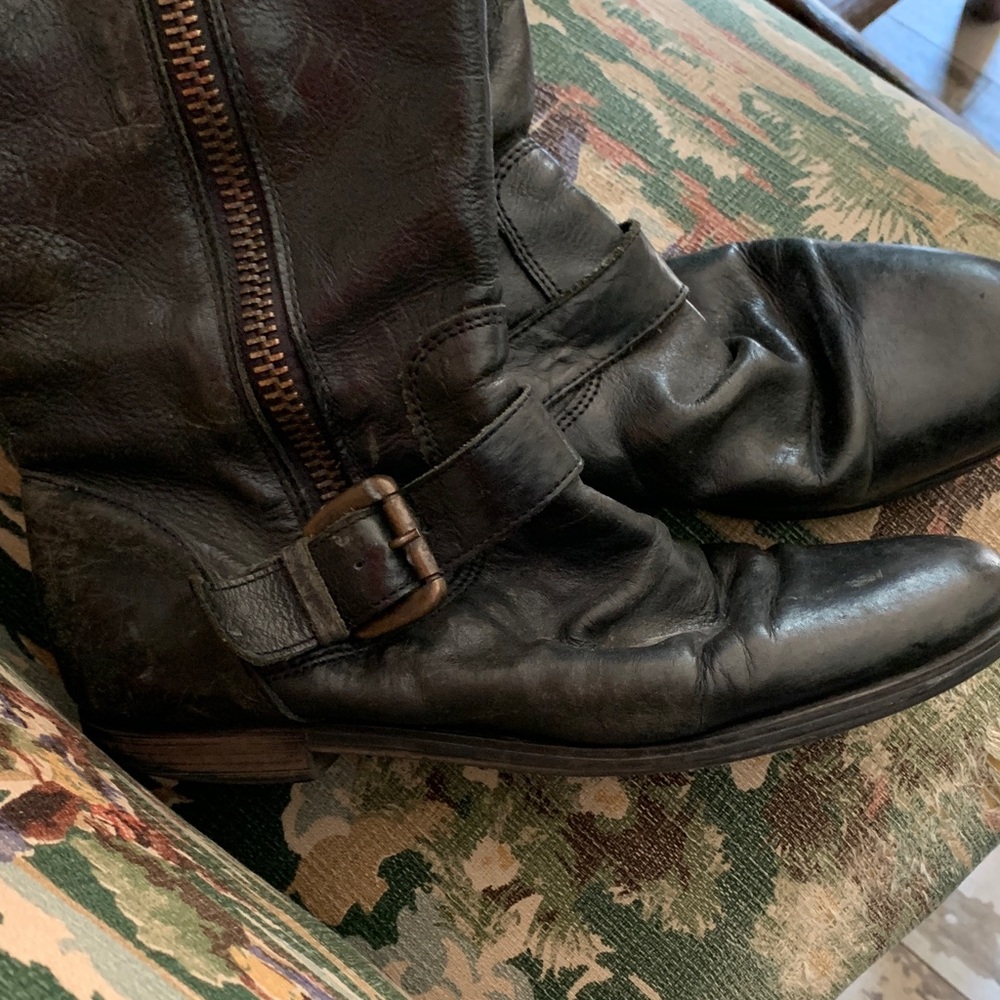 Steve Madden Dark Leather Buckle Boots